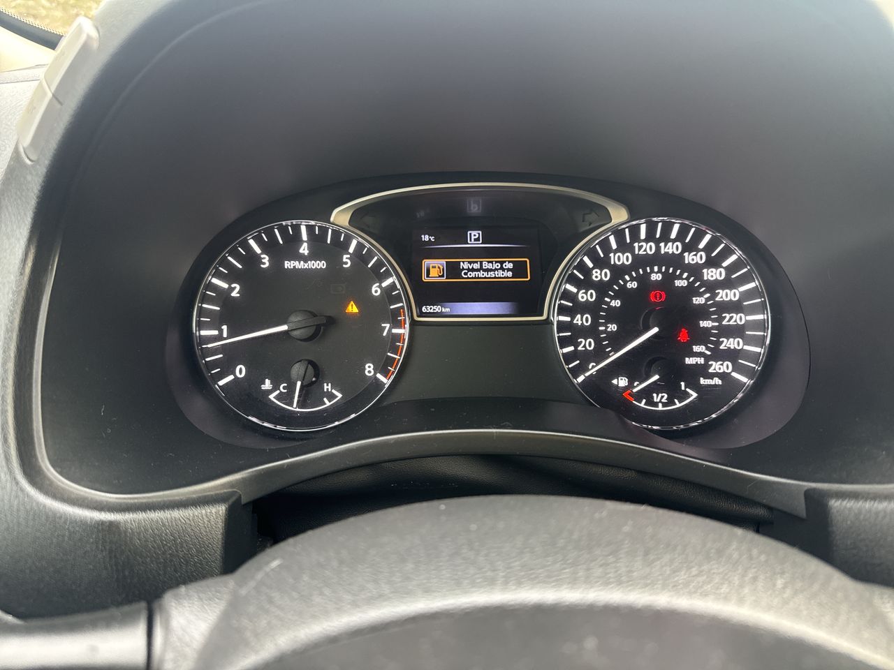 Nissan Pathfinder — foto 14 de 19