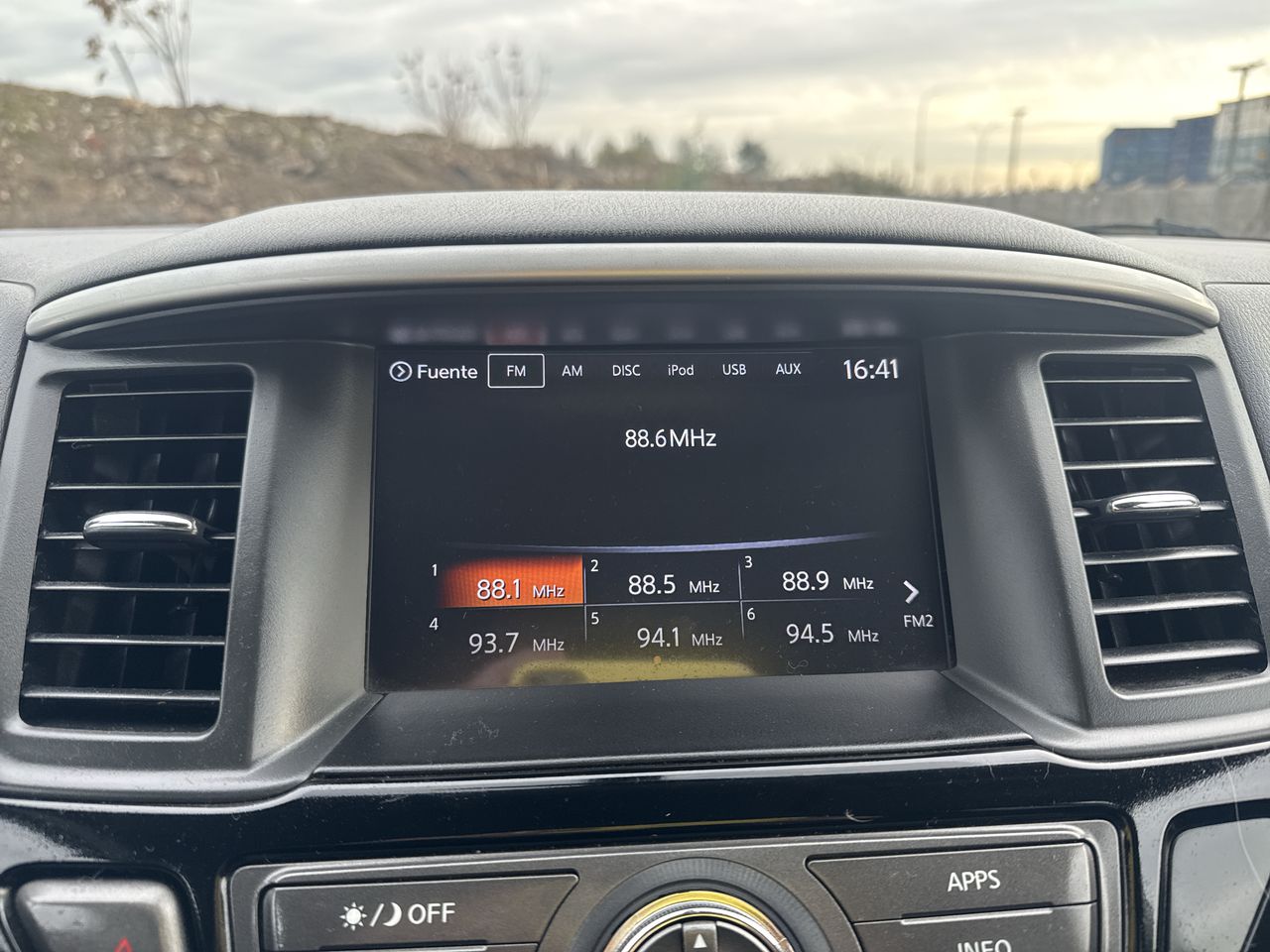 Nissan Pathfinder — foto 15 de 19