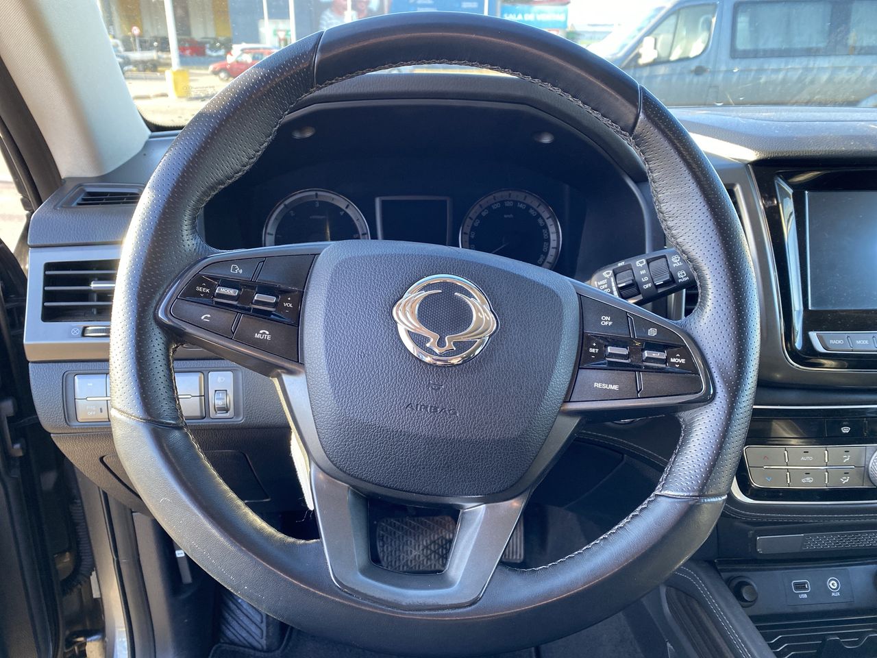 SSANGYONG - 30