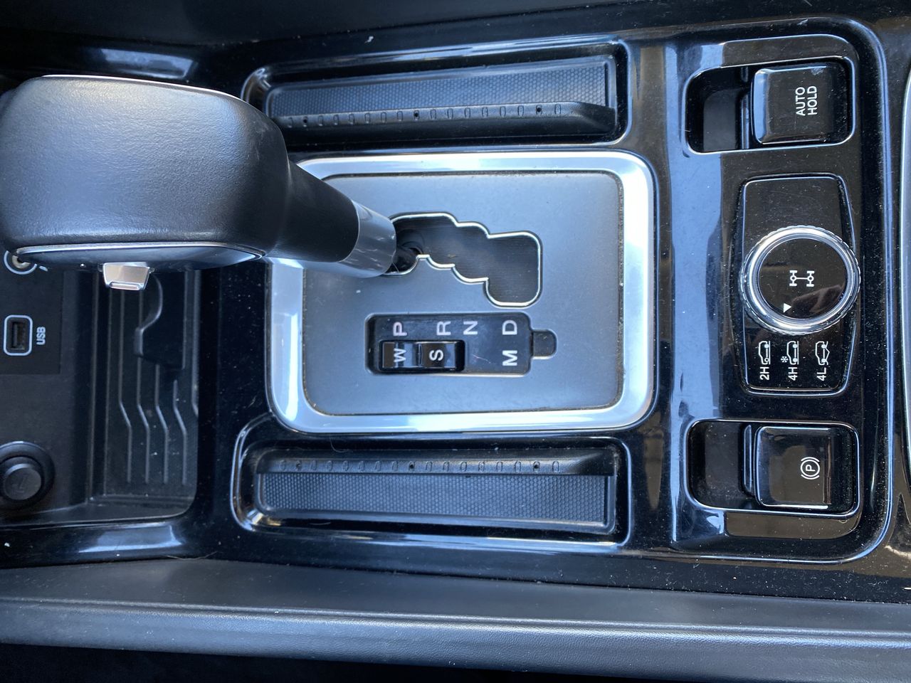 SSANGYONG - 36
