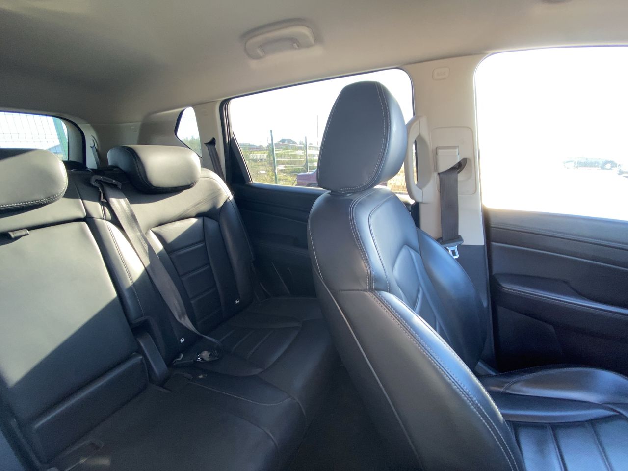 SSANGYONG - 18