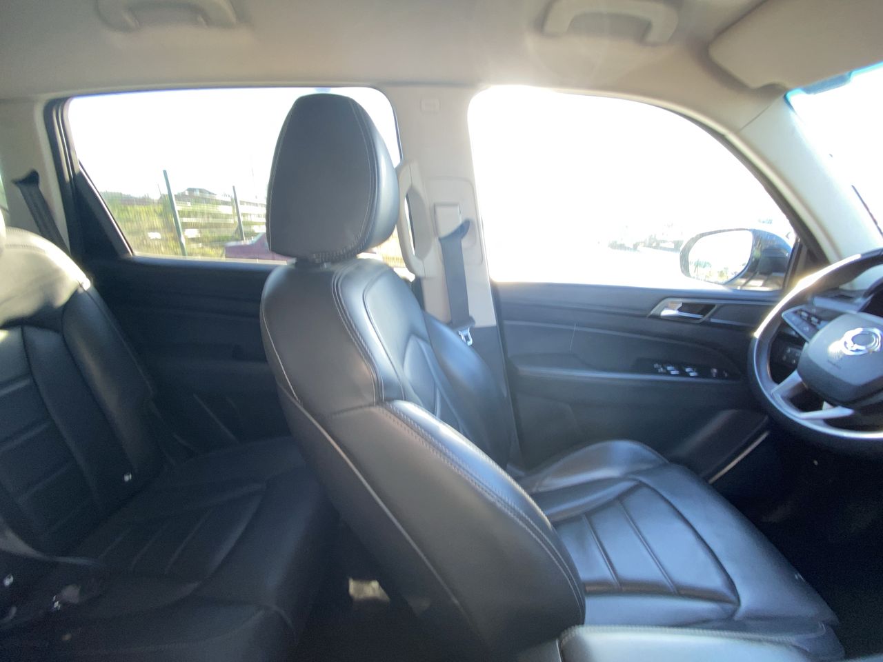 SSANGYONG - 19