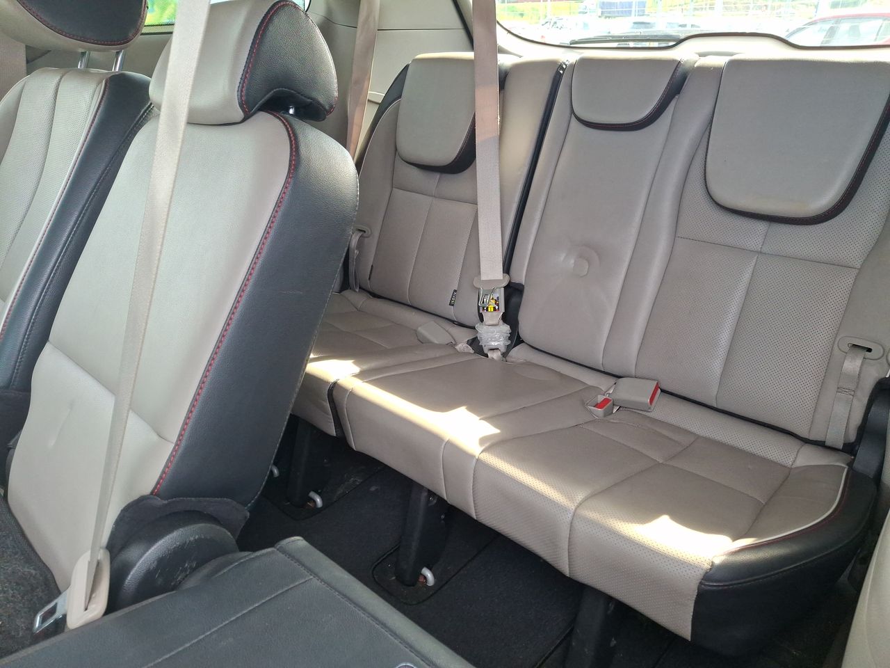KIA Grand Carnival — foto 28 de 29