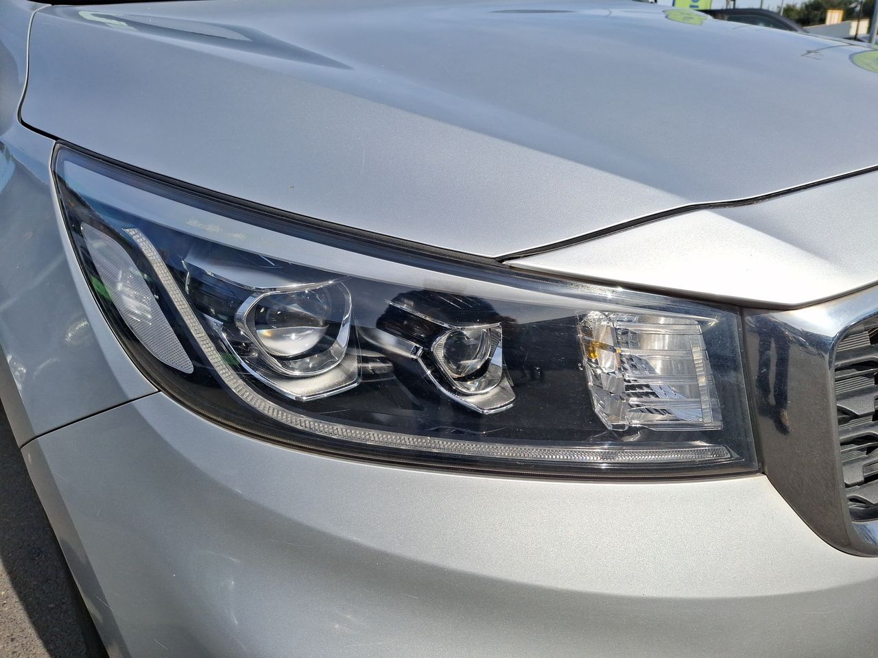 KIA Grand Carnival — foto 11 de 29