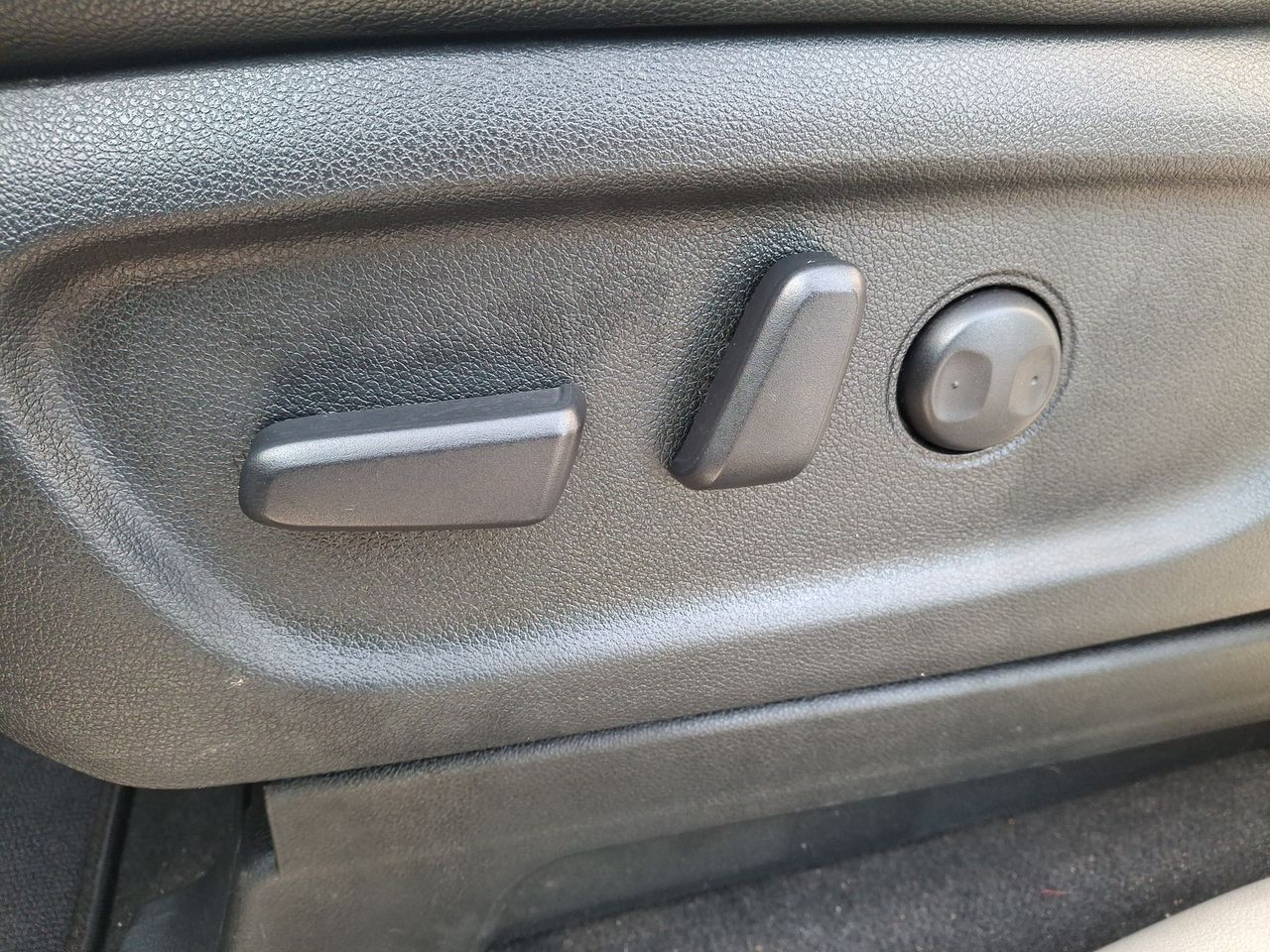 KIA Grand Carnival — foto 16 de 29