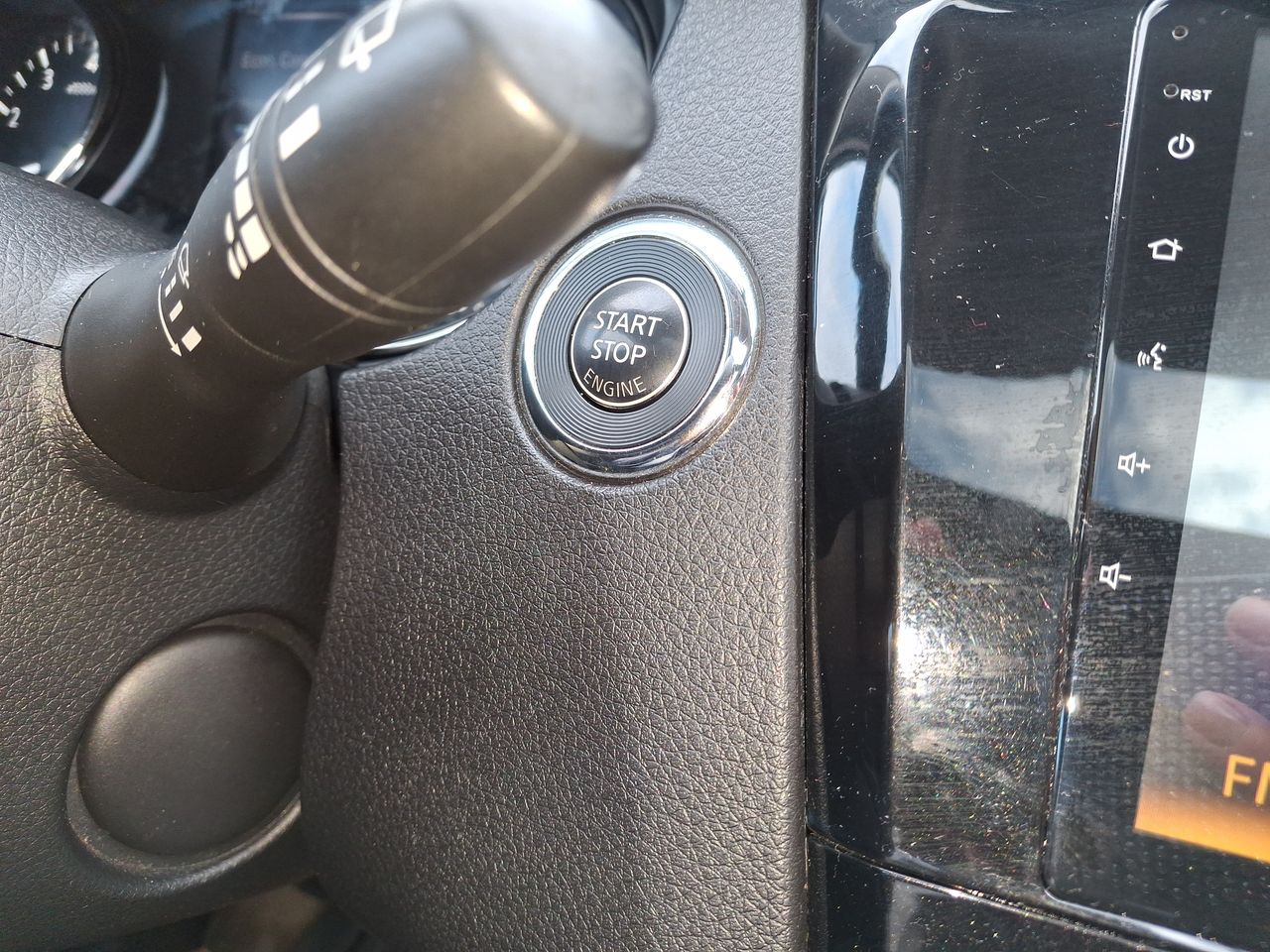 NISSAN - 28