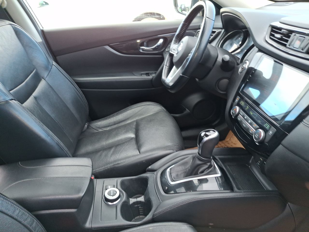 NISSAN - 6