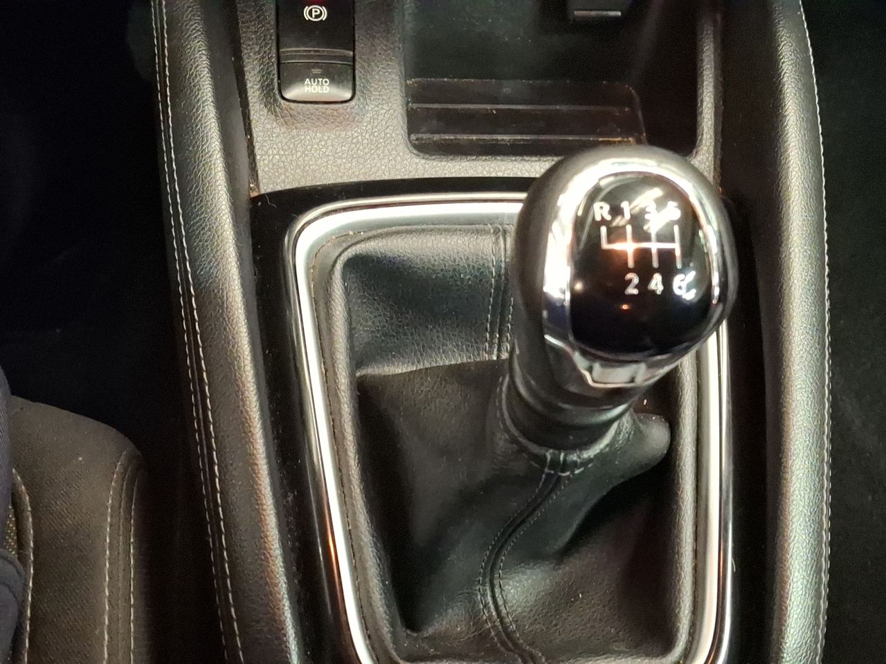 NISSAN - 29