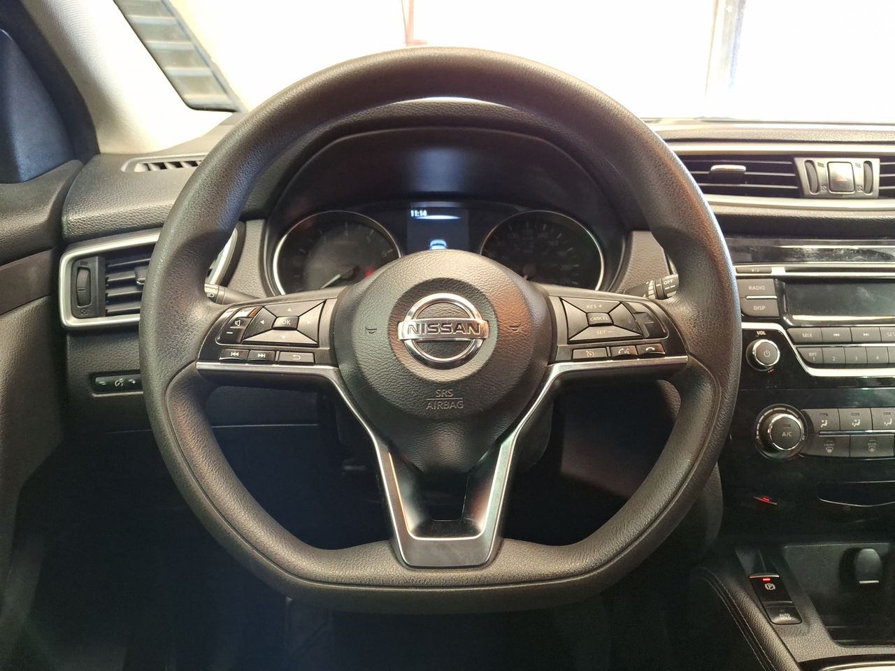 NISSAN - 24