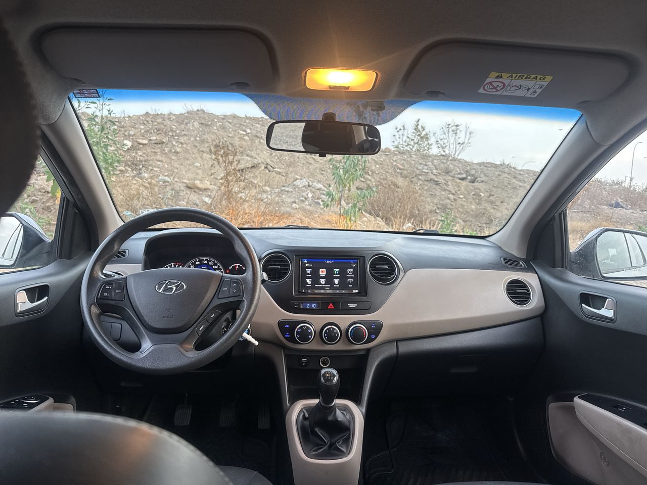 HYUNDAI - 16