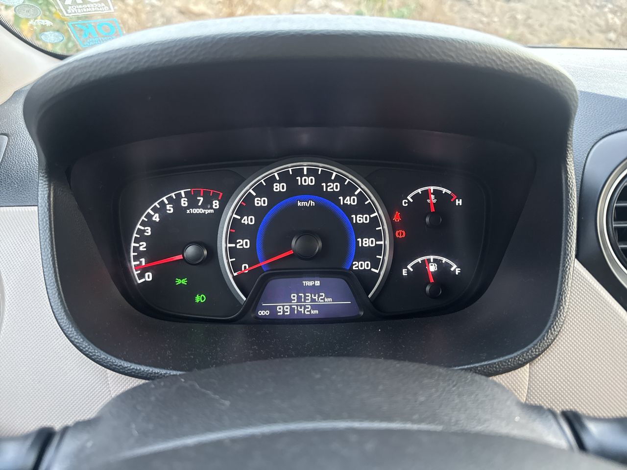 HYUNDAI - 12