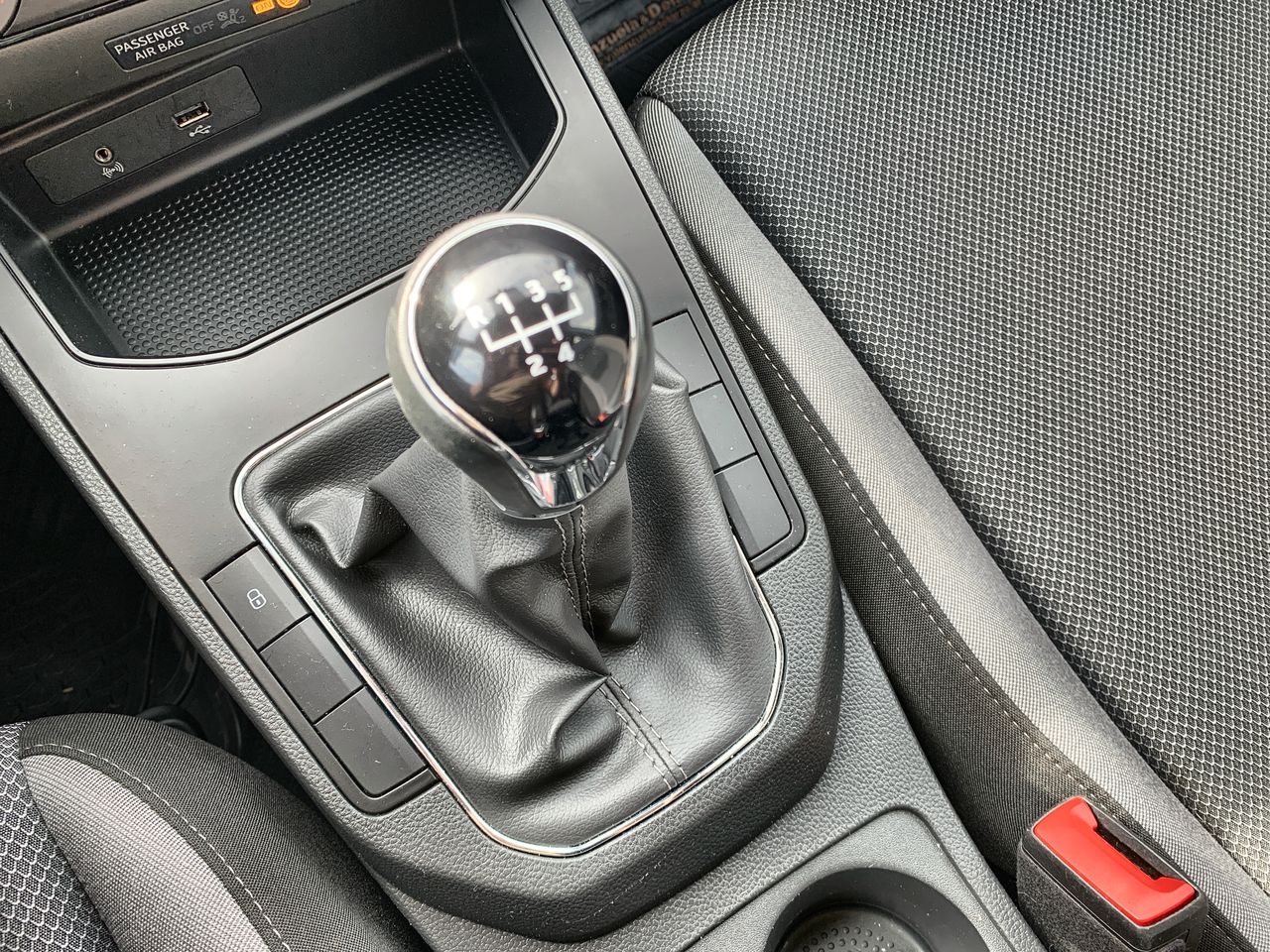 SEAT - 29