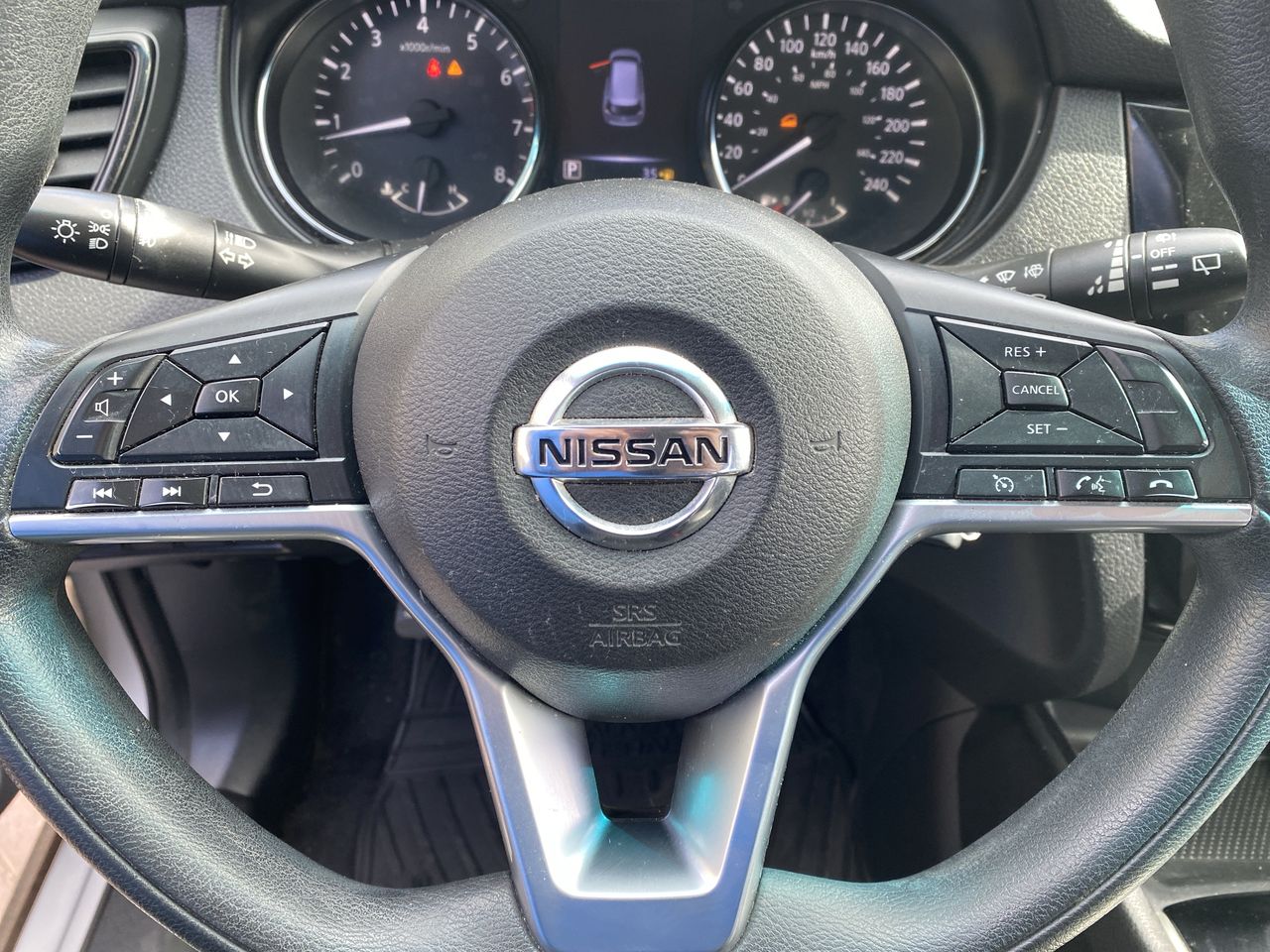 NISSAN - 26