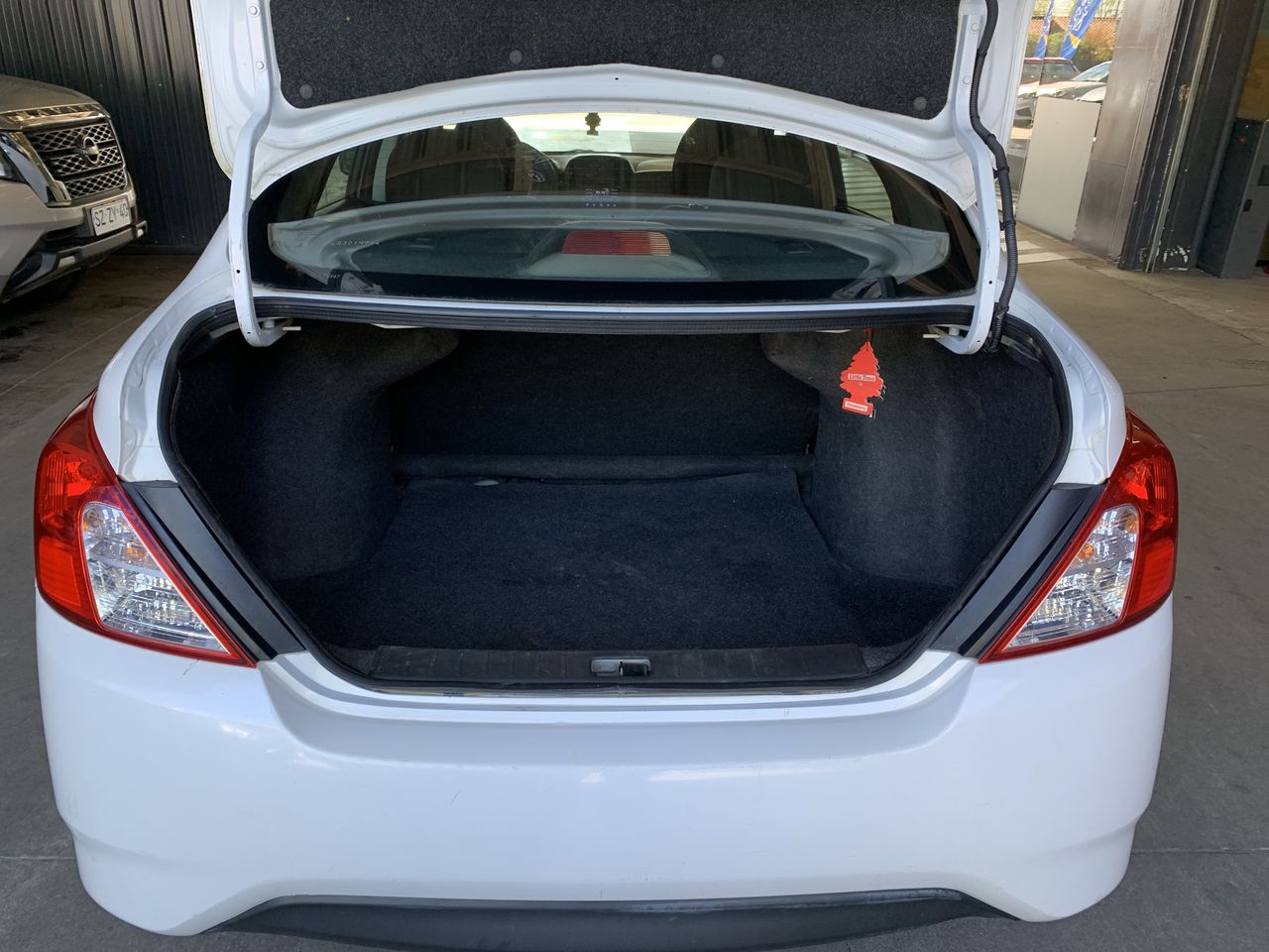 NISSAN - 21