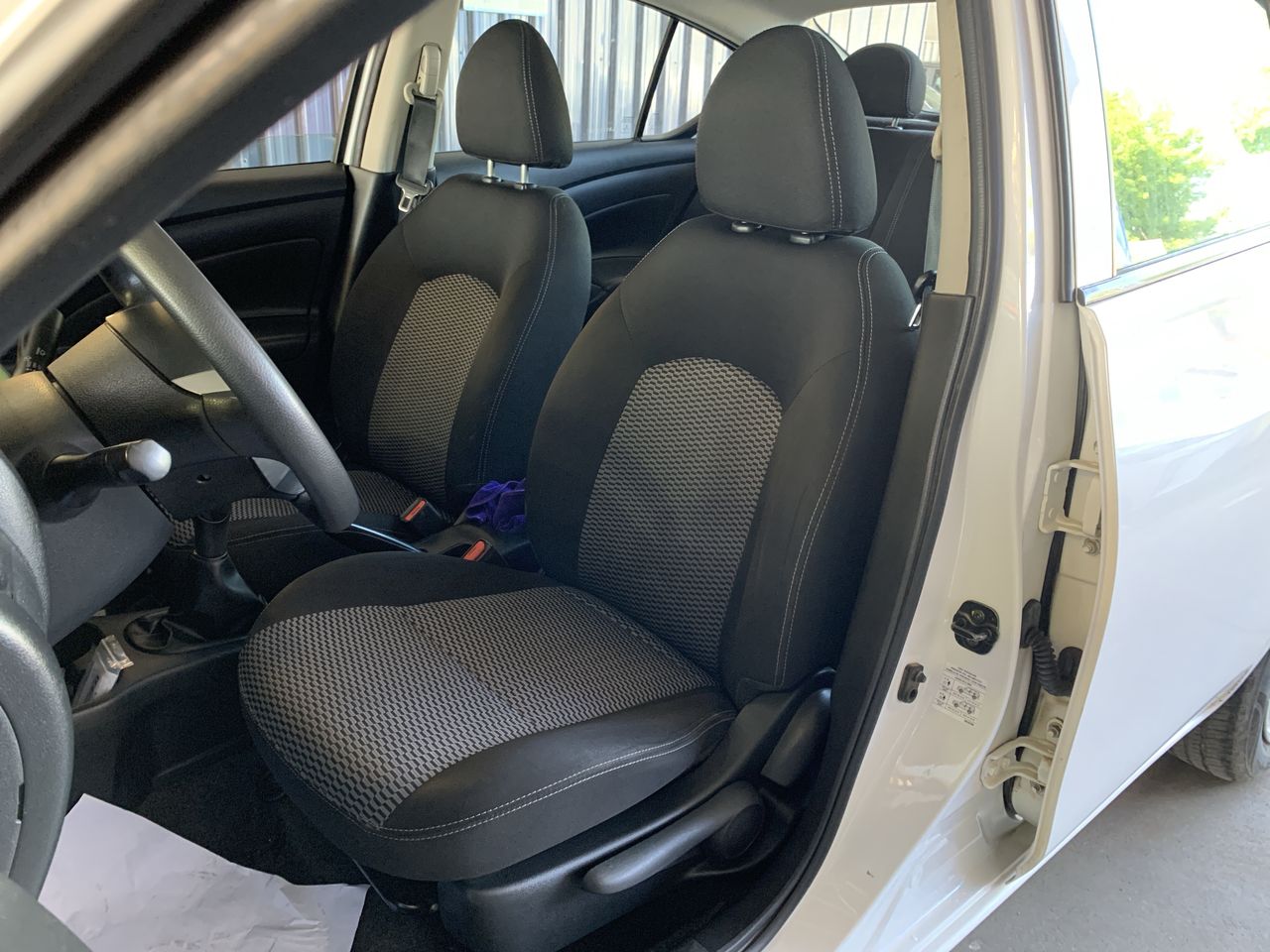 NISSAN - 23