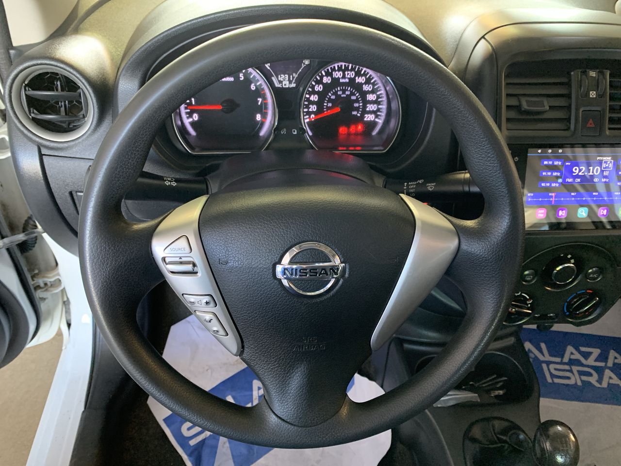 NISSAN - 24
