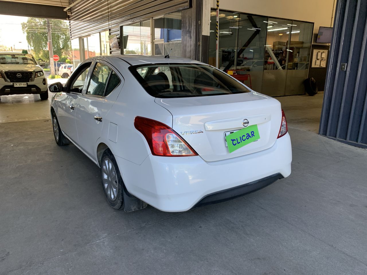 NISSAN - 8