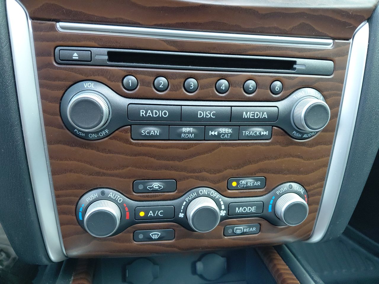 NISSAN - 21