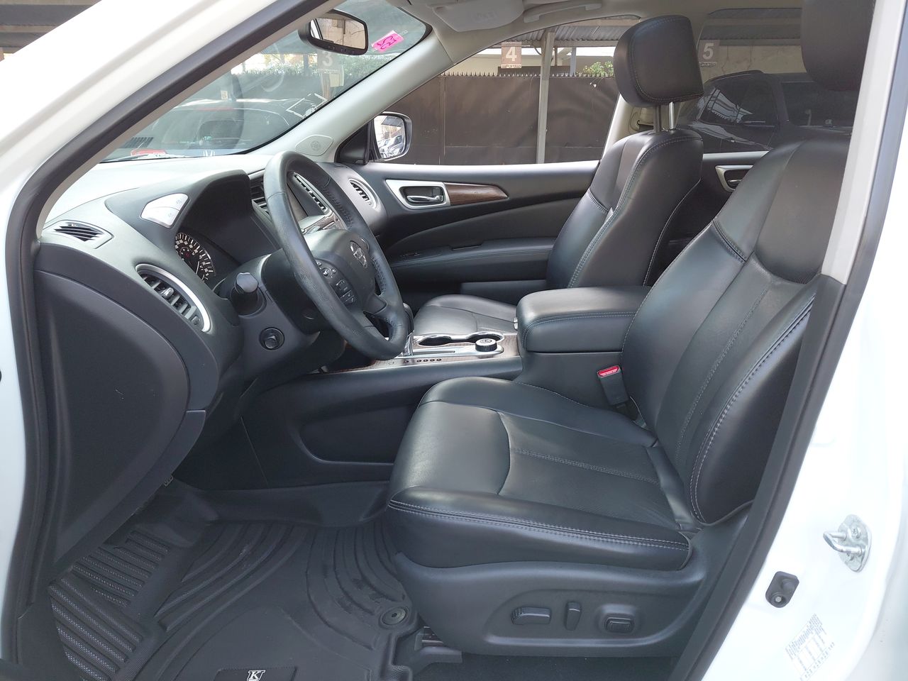 NISSAN - 6