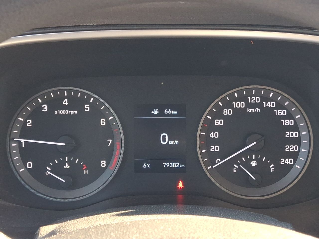 HYUNDAI - 18