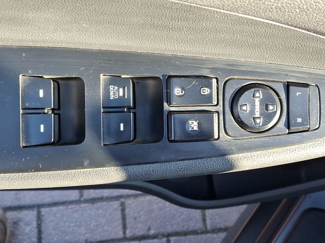 HYUNDAI - 14