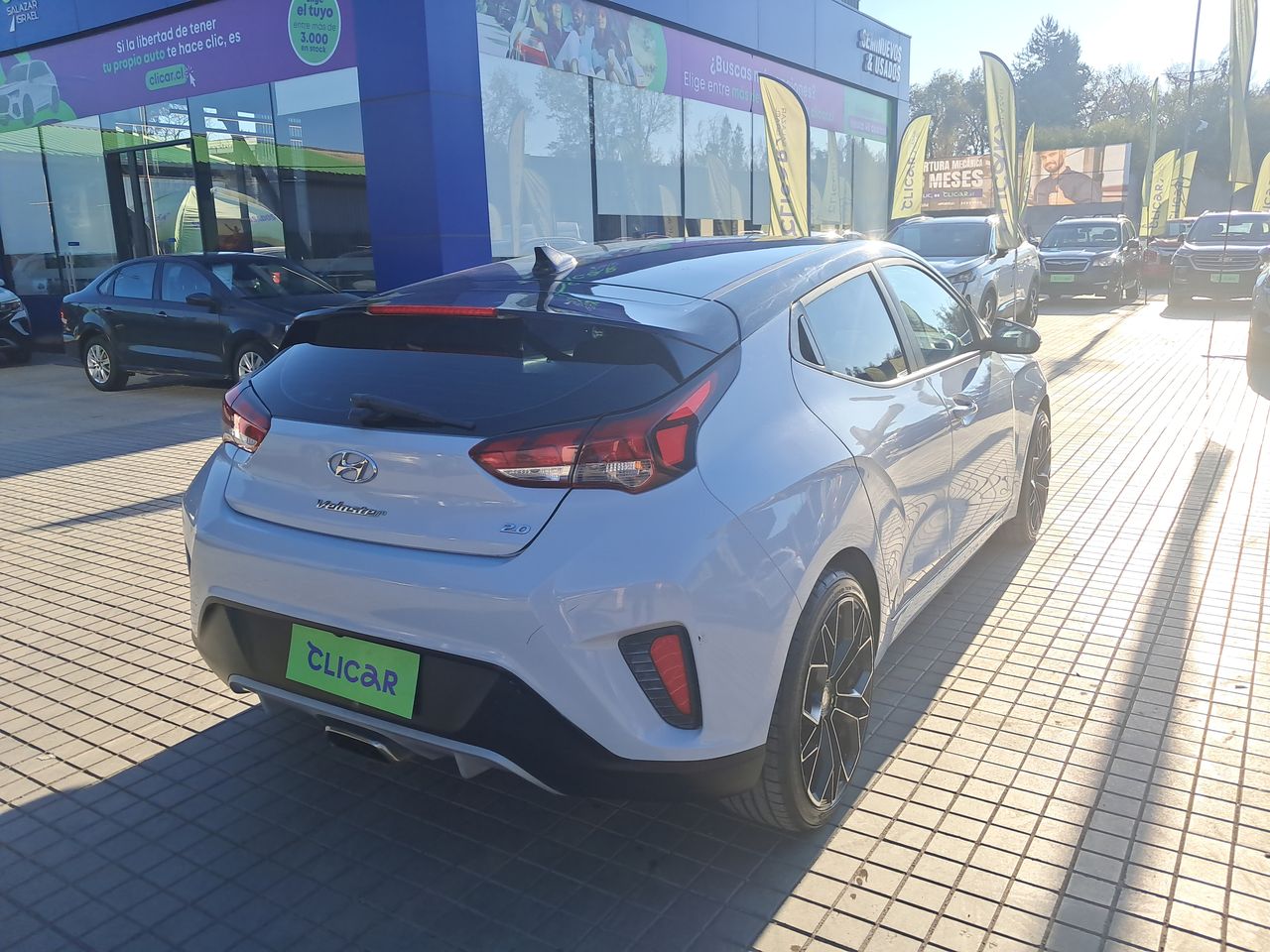 HYUNDAI - 7