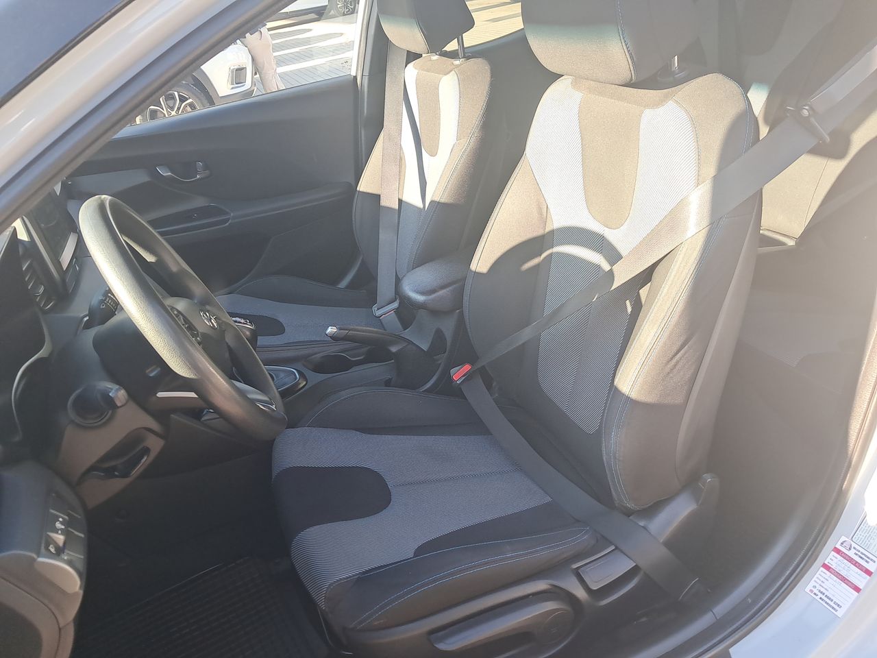 HYUNDAI - 23