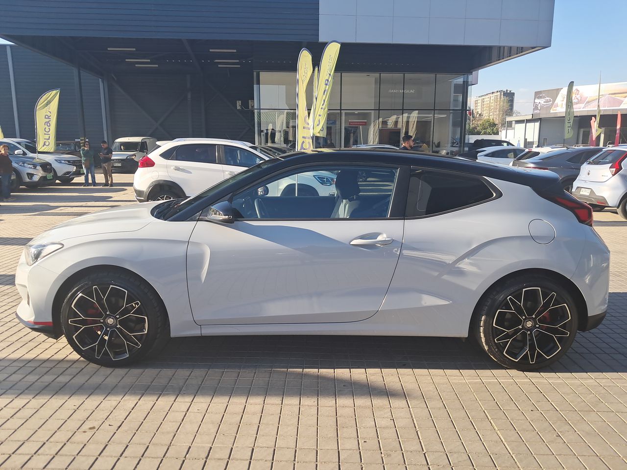 HYUNDAI - 4
