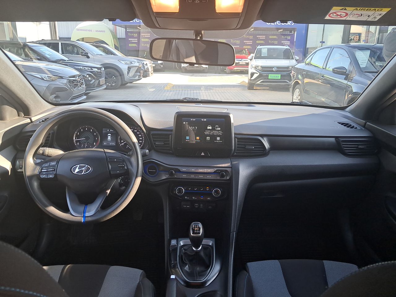 HYUNDAI - 9