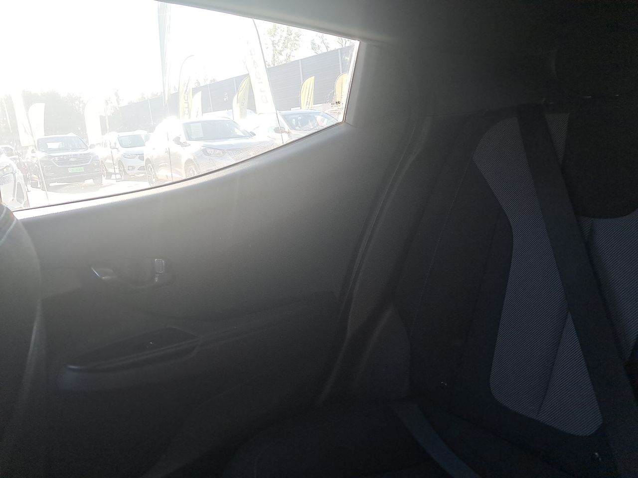 HYUNDAI - 12