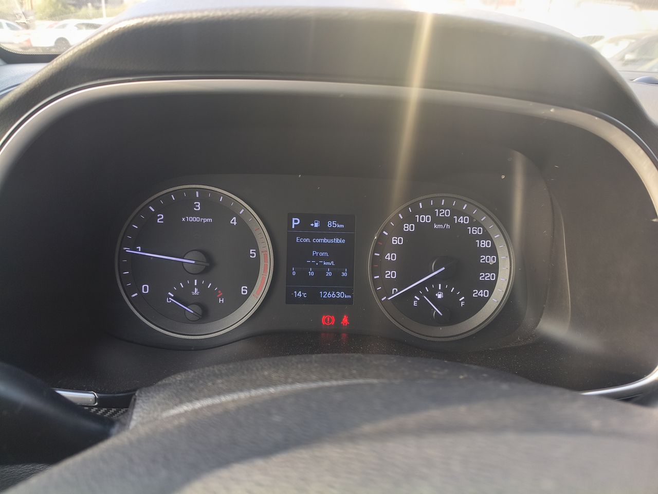 HYUNDAI - 16
