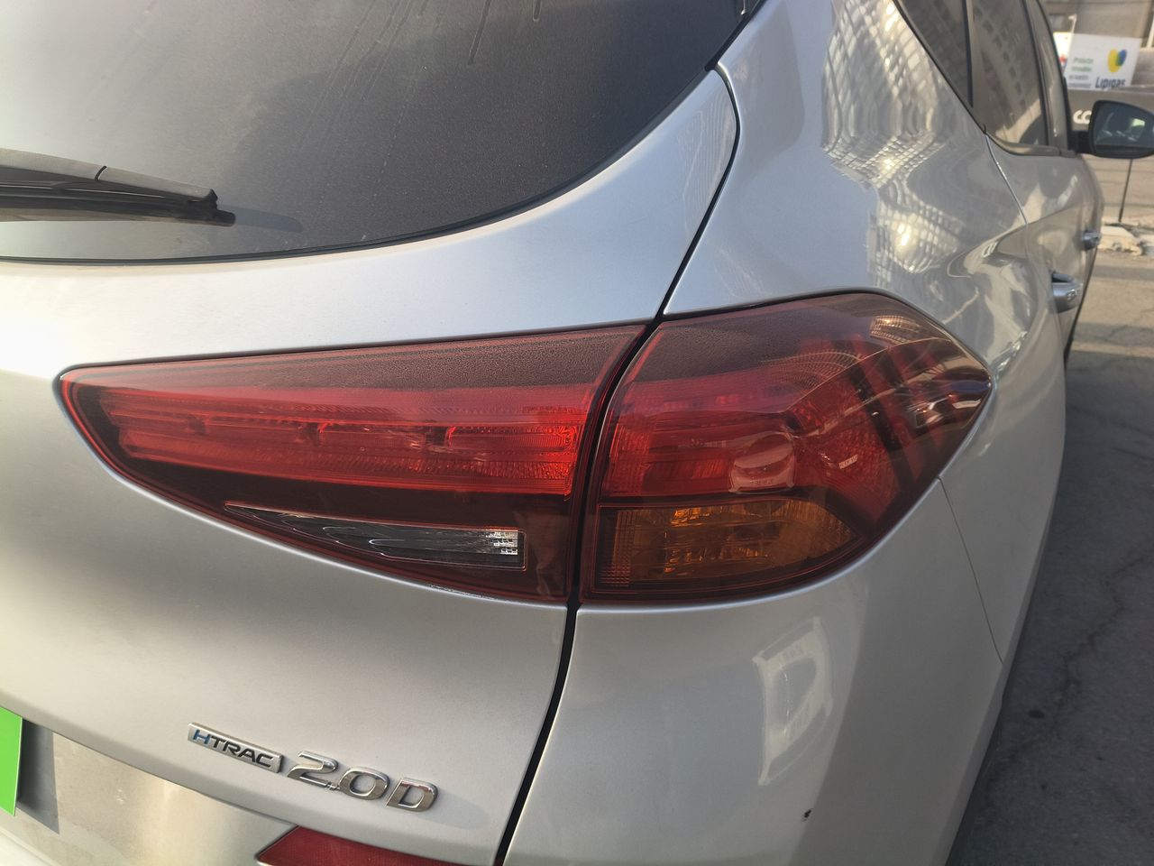 HYUNDAI - 12