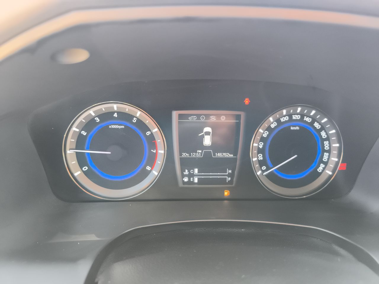 SSANGYONG - 25