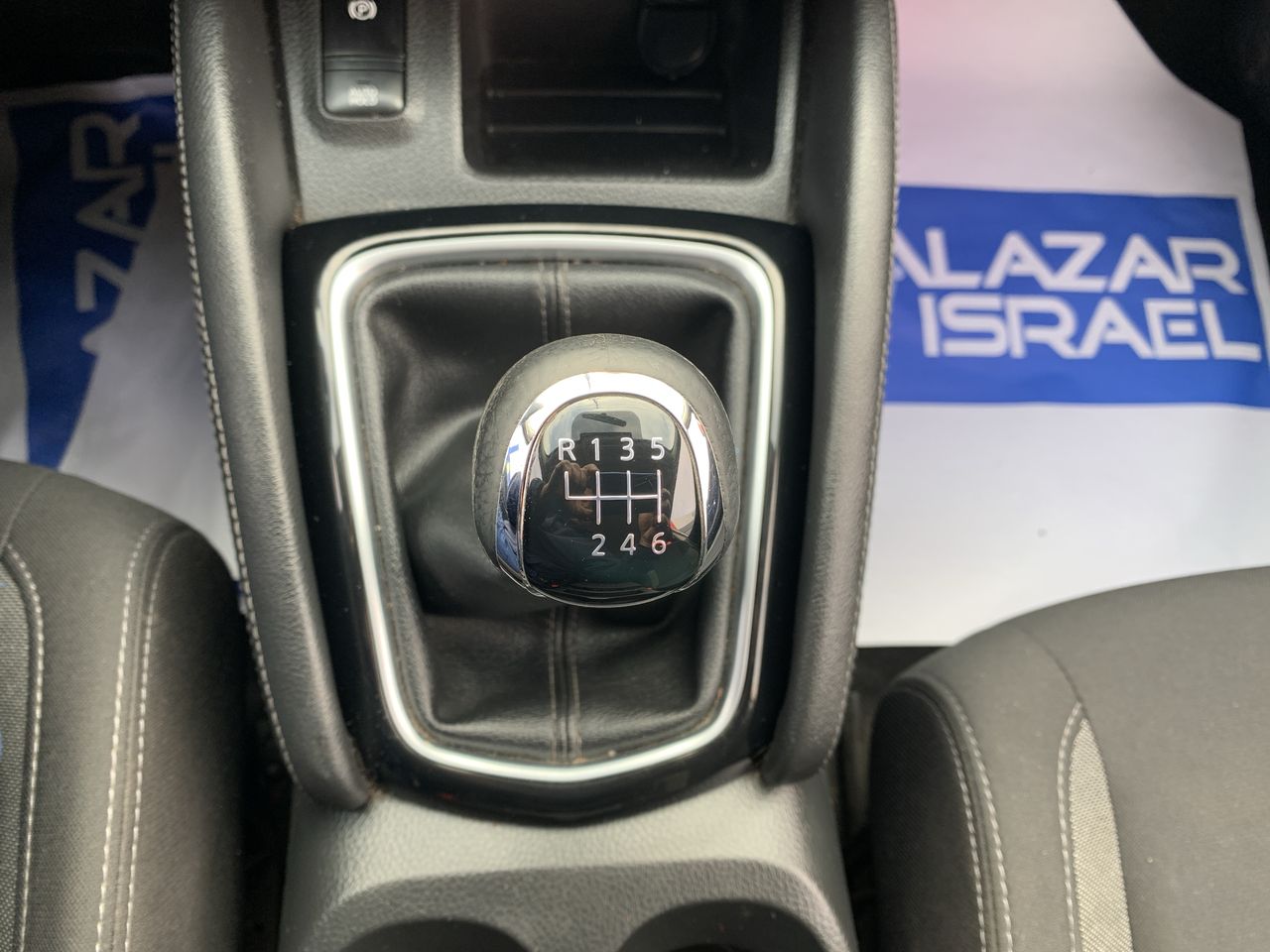 NISSAN - 28