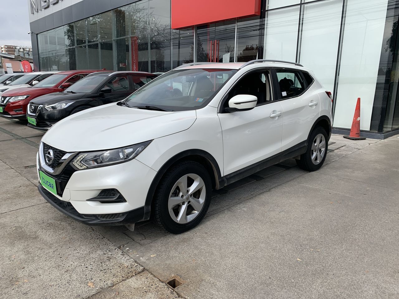 NISSAN - 6