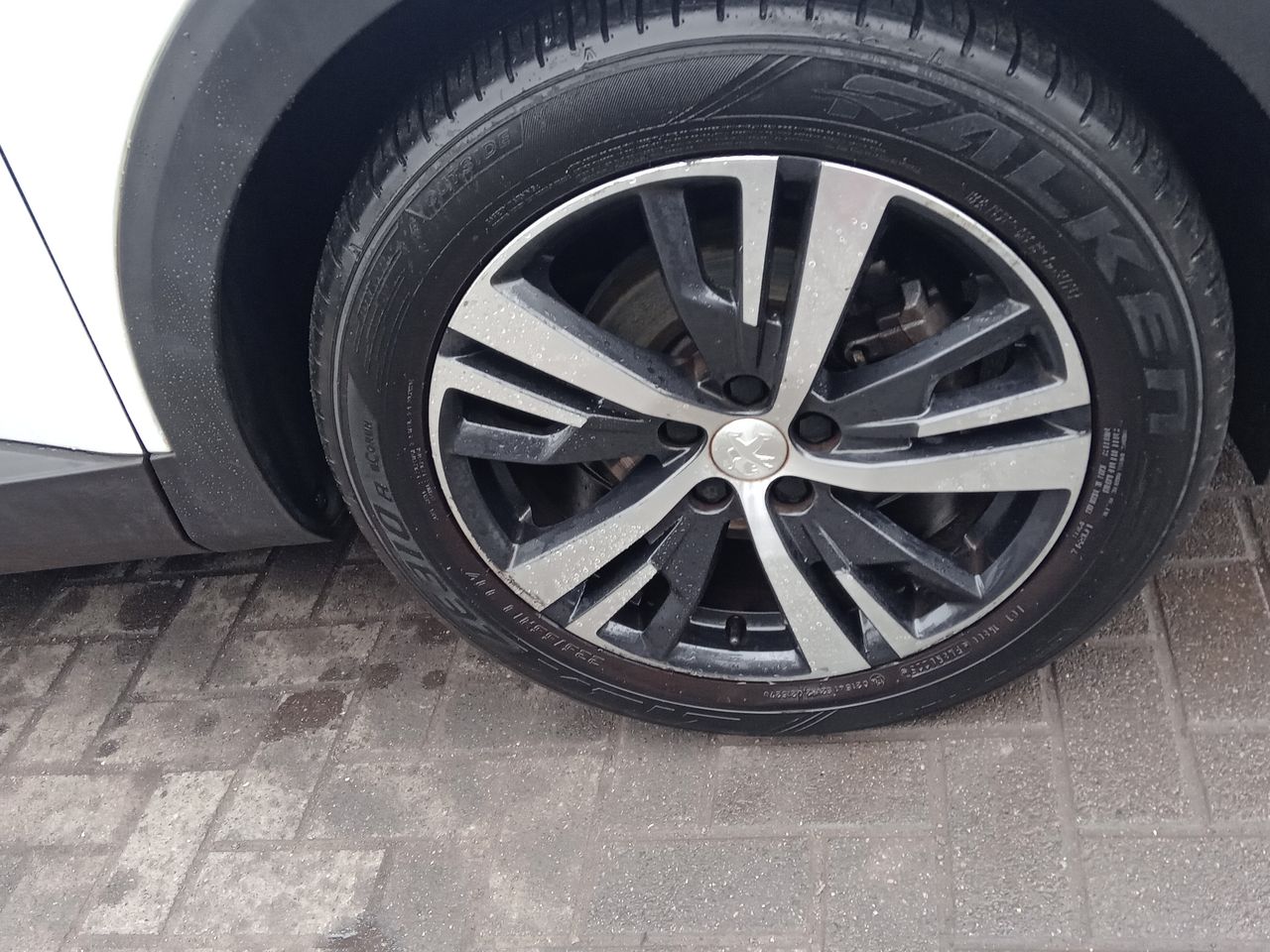 Audi Q2 — foto 8 de 25