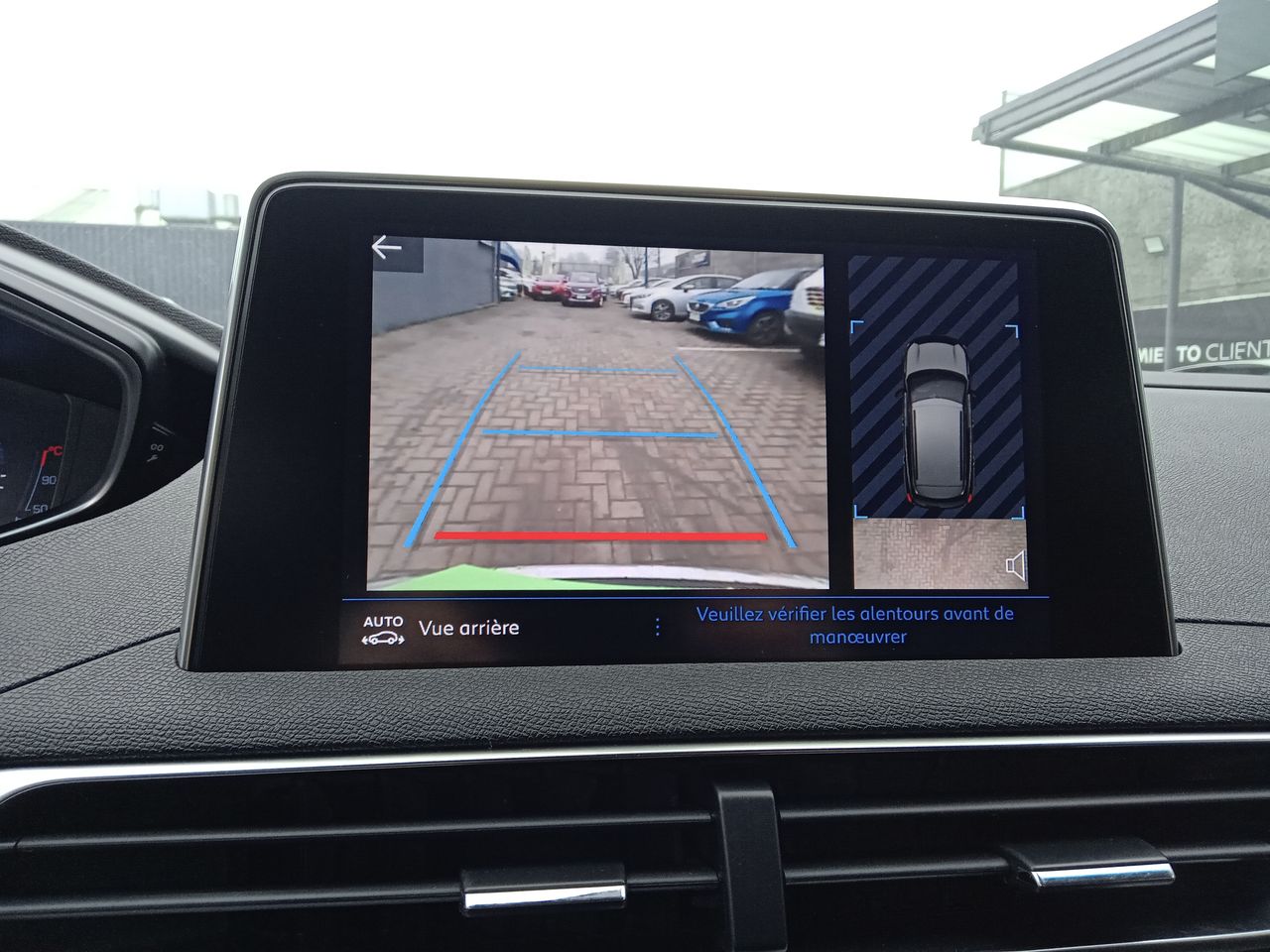 Audi Q2 — foto 20 de 25