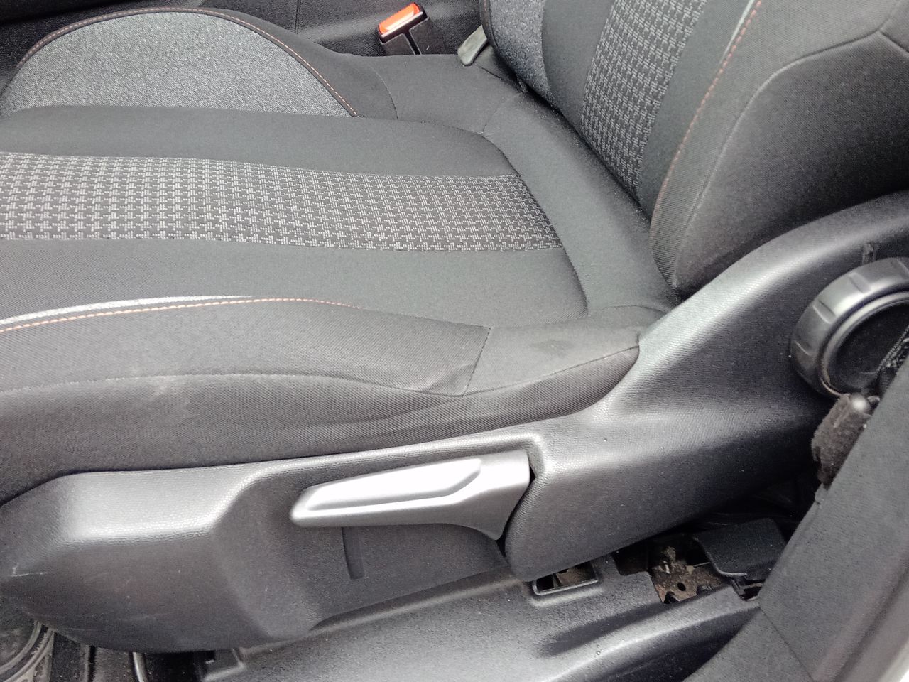 Audi Q2 — foto 14 de 25