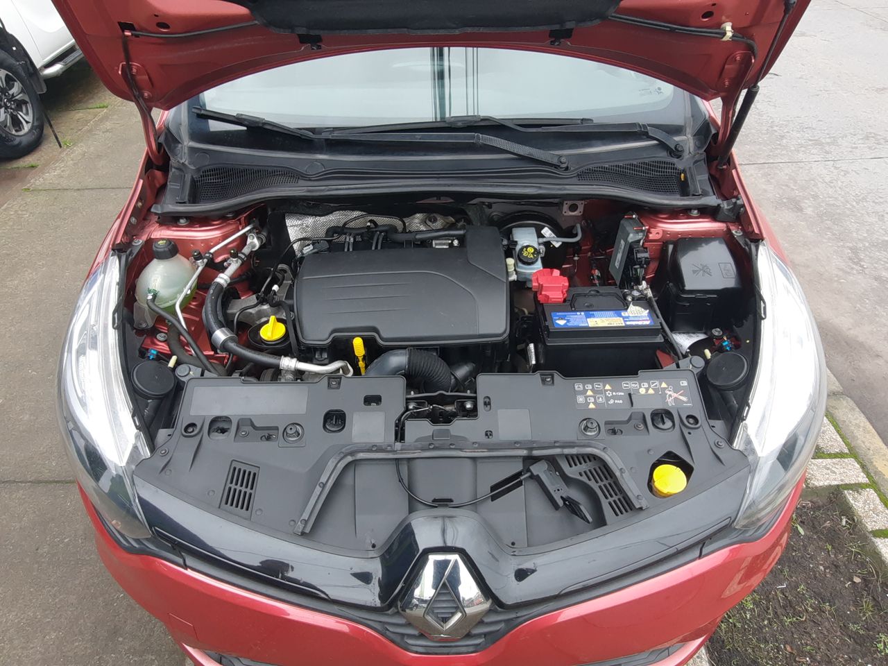 RENAULT - 10
