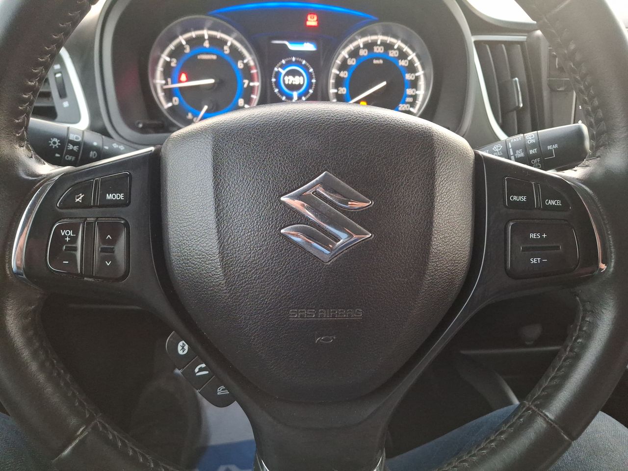 SUZUKI - 24