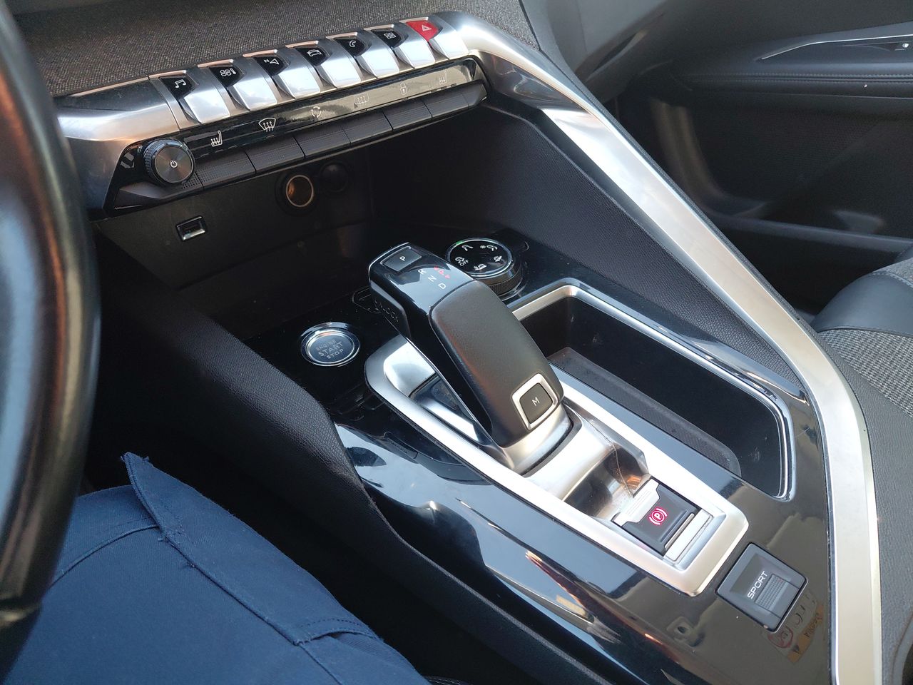 PEUGEOT - 24
