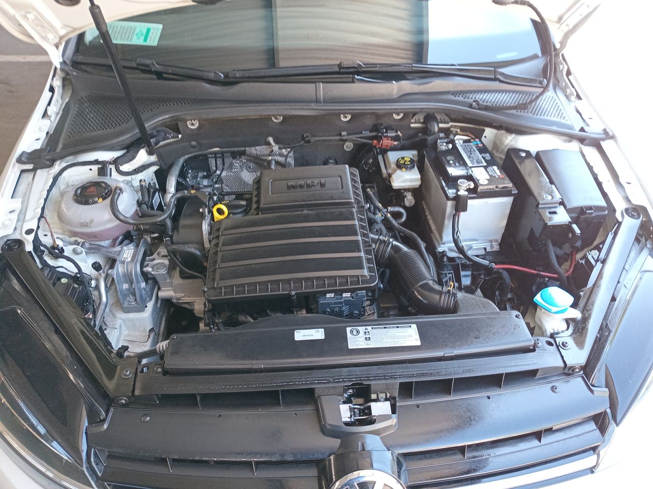 VOLKSWAGEN - 16