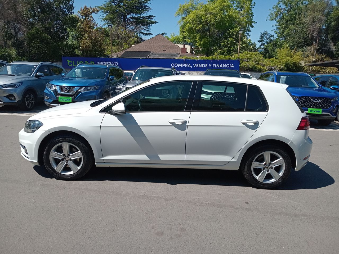 VOLKSWAGEN - 4