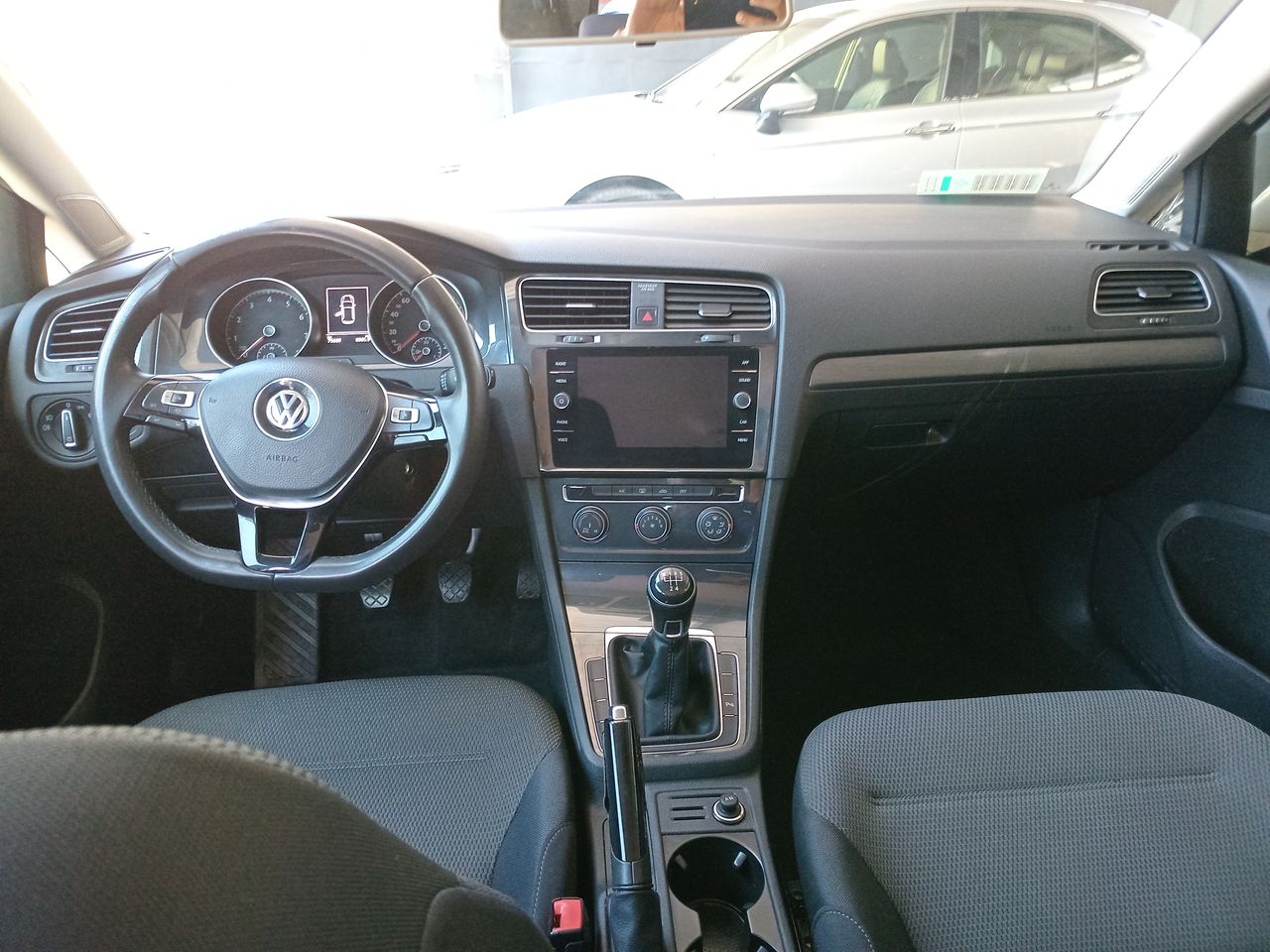 VOLKSWAGEN - 9