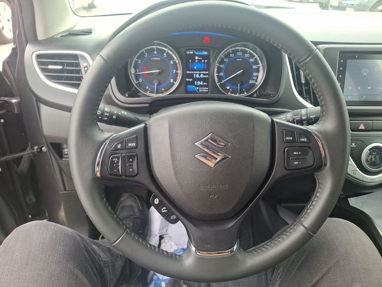 SUZUKI - 23