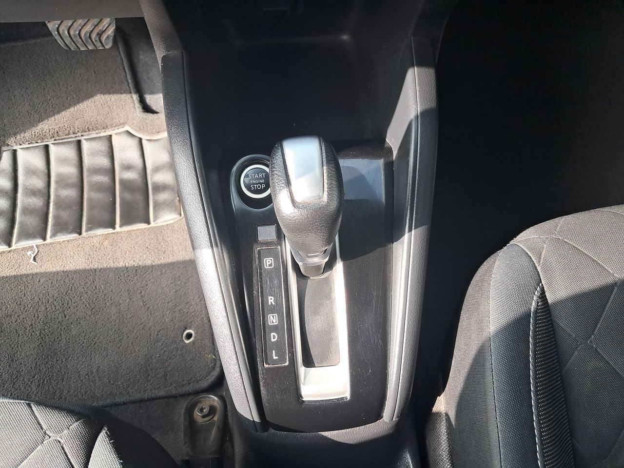 NISSAN - 21