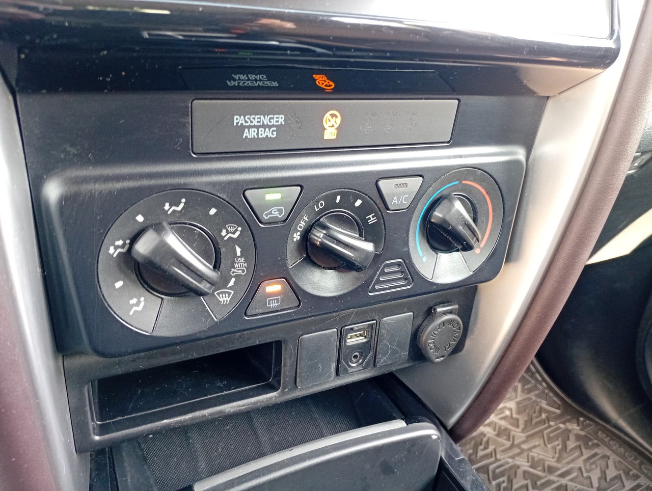 TOYOTA - 29