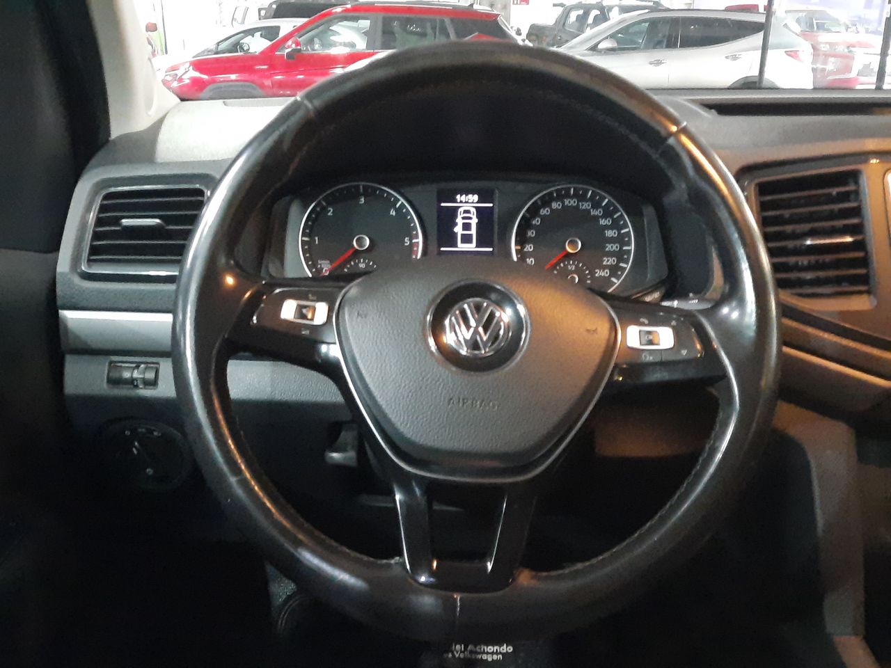 VOLKSWAGEN - 18