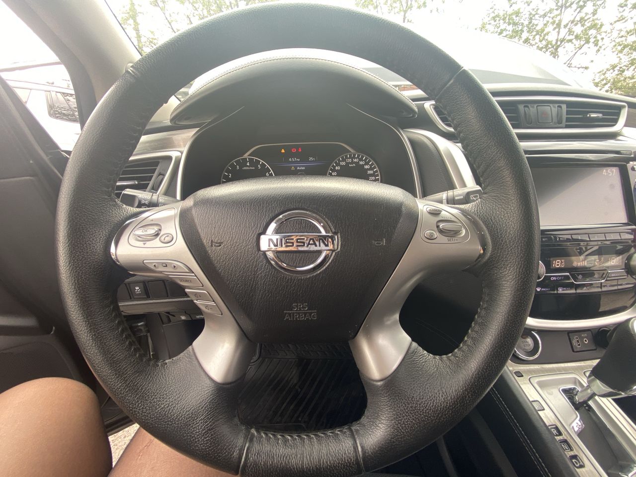 NISSAN - 24