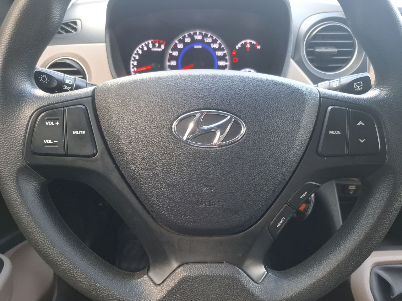 HYUNDAI - 27